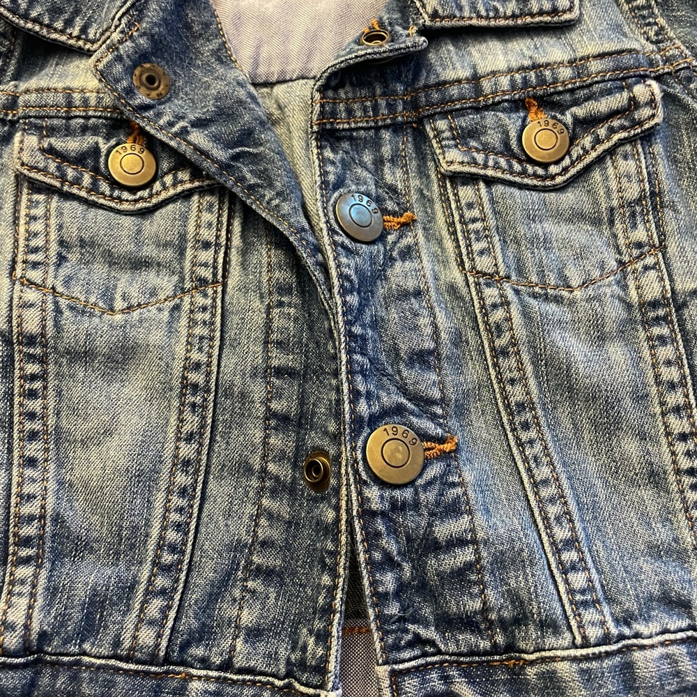 Baby gap jean jacket - Picture 2 of 6